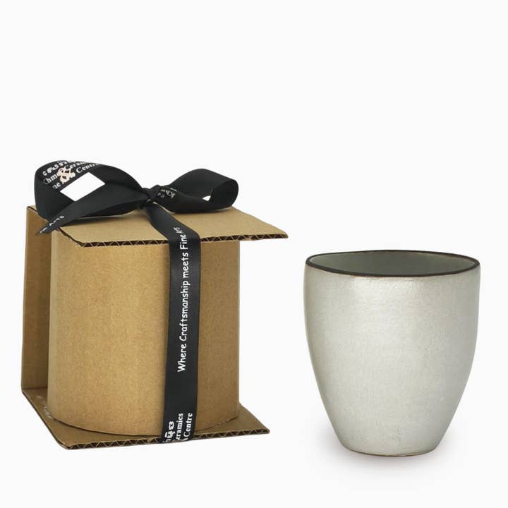 Bécher ~11,4 oz | Art linéaire pour la vente par Khmer Ceramics