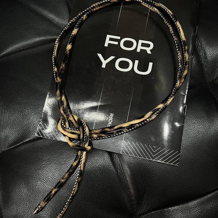 Design company-Fatma Balkir – Großhandel Gürtel – Damen – Schicker Damen-Gürtel aus veganem Kunstleder.10