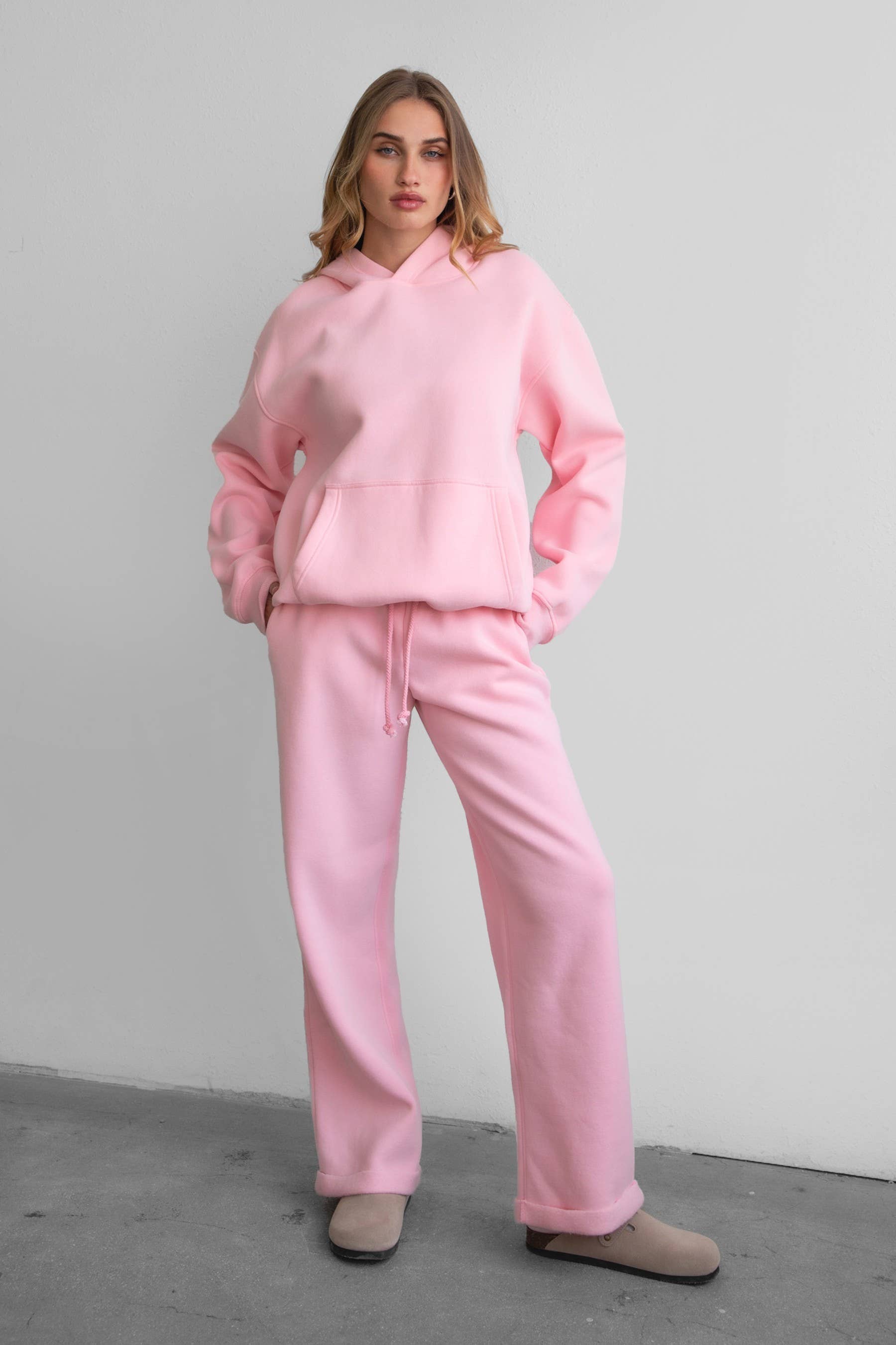 TICTOC - Wholesale Lounge Sweatpants/Joggers - Women's - LANI Cloud Fleece Wide Leg Sweatpants Stretch Waist & Pocket7