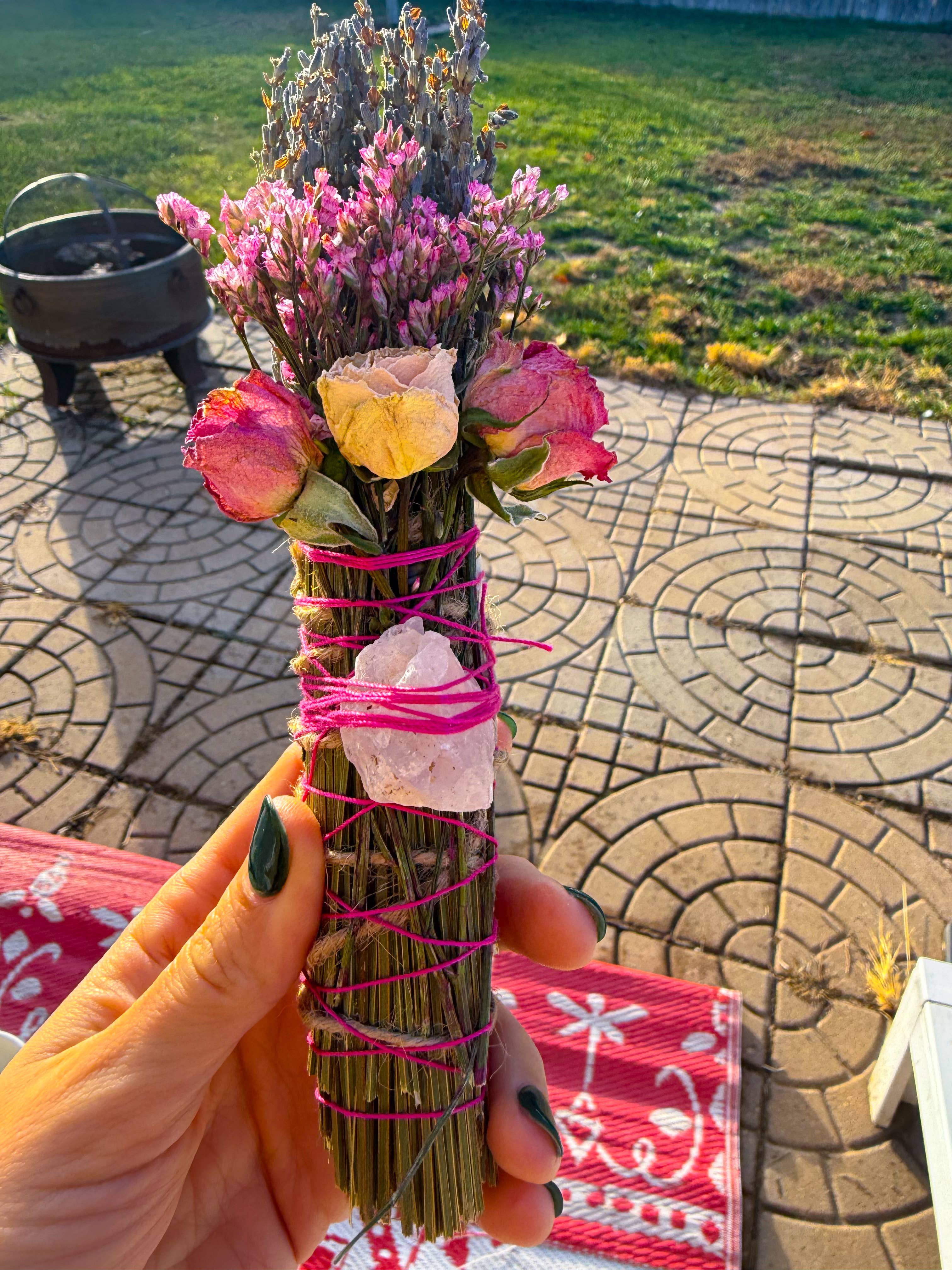 CharlieHaze - Wholesale Sage Bundle - Rose Quartz, Rosemary, Sage, and Lavender Smudge Stick8