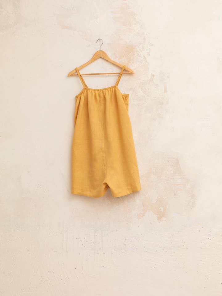 Tuta corta in lino 100% colore grano per la vendita all'ingrosso da parte di Cottyfish