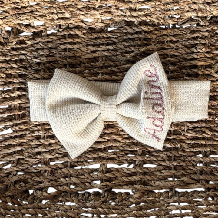 Nœud personnalisé pour café pour la vente par Bringing Home Baby