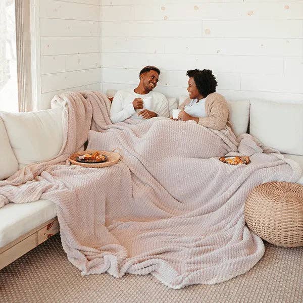 Big Blanket Co - Wholesale Bedding Blanket - Premier Plush™ Blanket1
