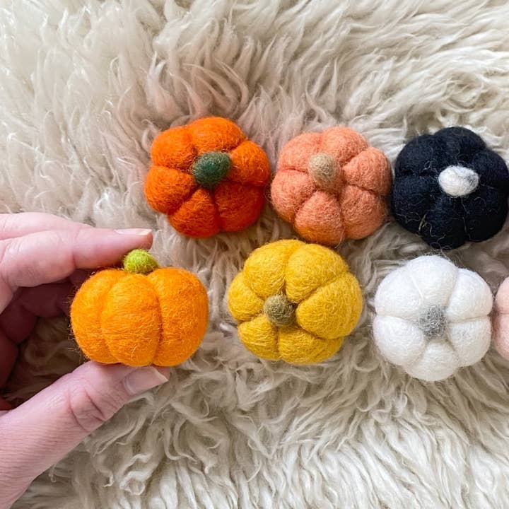 Sheep Farm Felt - Vente Décorations de table - Felt Pumpkins | Mélangez et associez votre potiron4