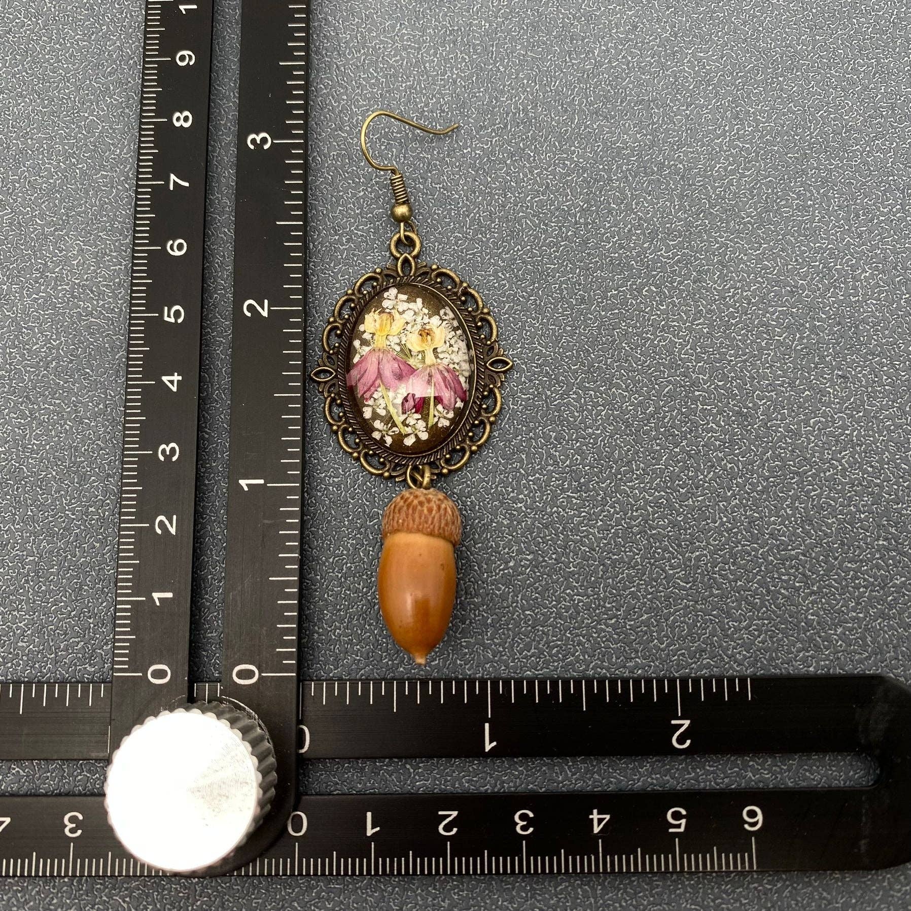 Mio Queena - Wholesale Dangle Earrings - Vintage Genuine Dried Acorn & Flowers Charm Earrings - PDF7