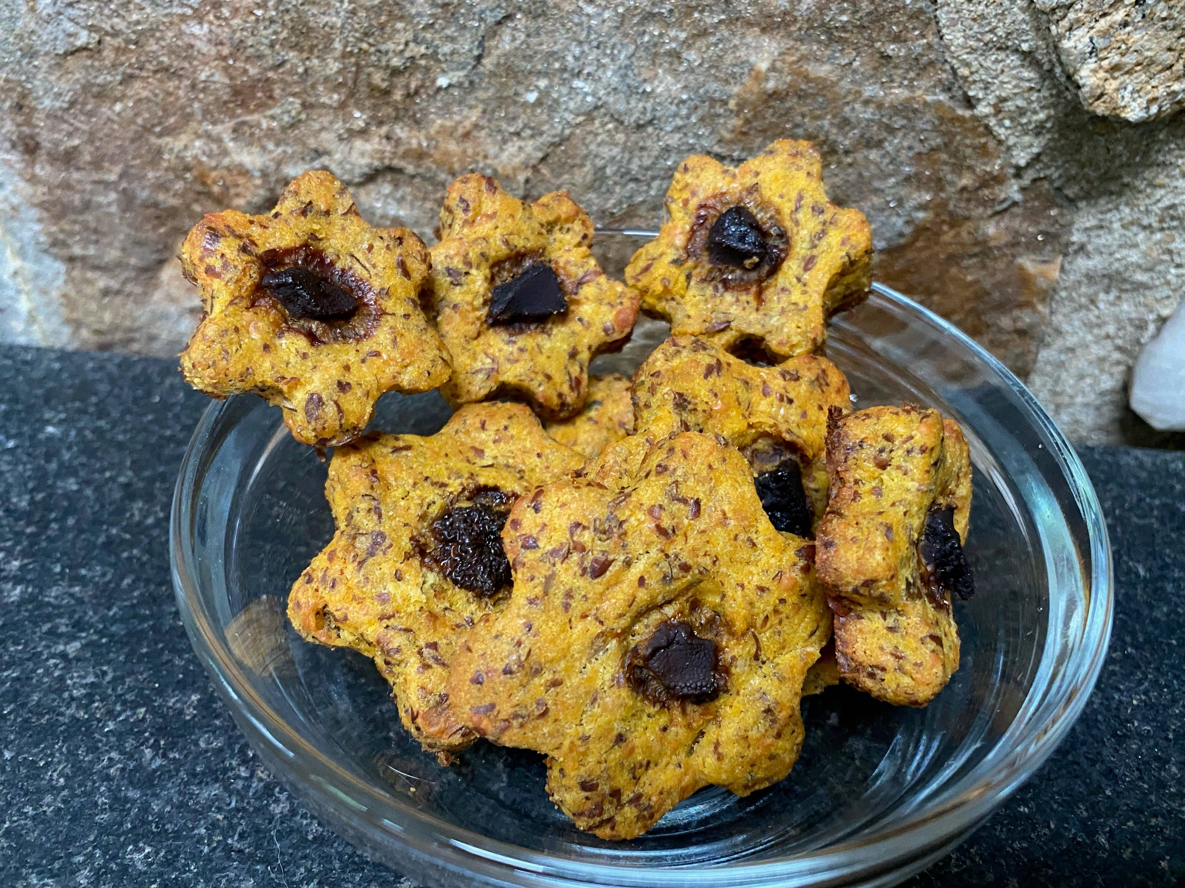 Snarky Bark - Wholesale Pet Treats - Dog - Snarky Bark Chicken Cookie Treats1