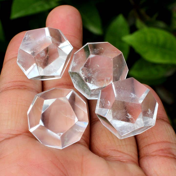 Dodecaedro di Quarzo Ialino Naturale per la vendita all'ingrosso da parte di Aura Vibes