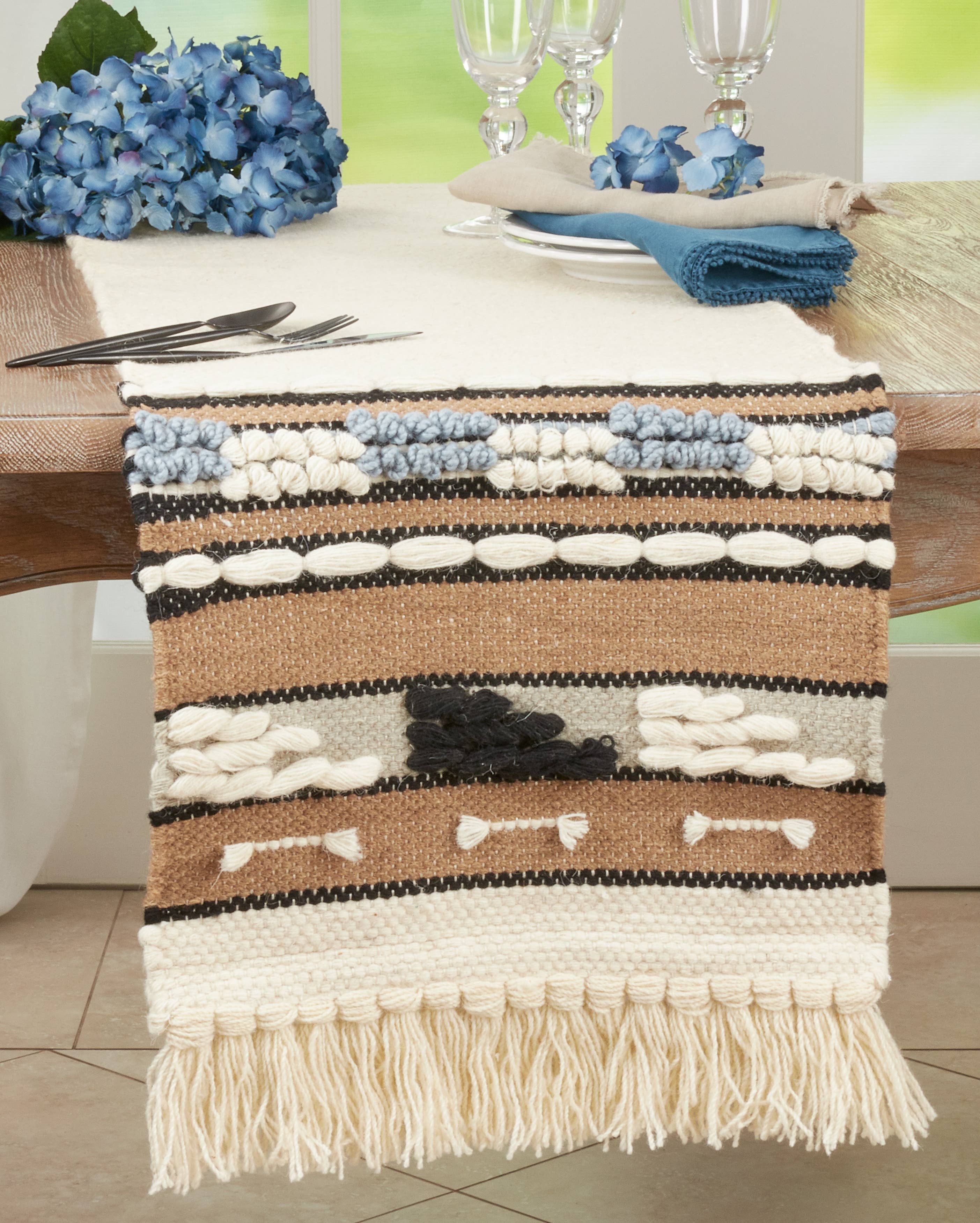 Saro Lifestyle – wholesale Table runner – Textured Boho Runner1