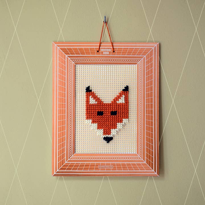 aPunt Barcelona - Wholesale Embroidery/Cross Stitch Supplies - Crafts for children embroidered in half stitch