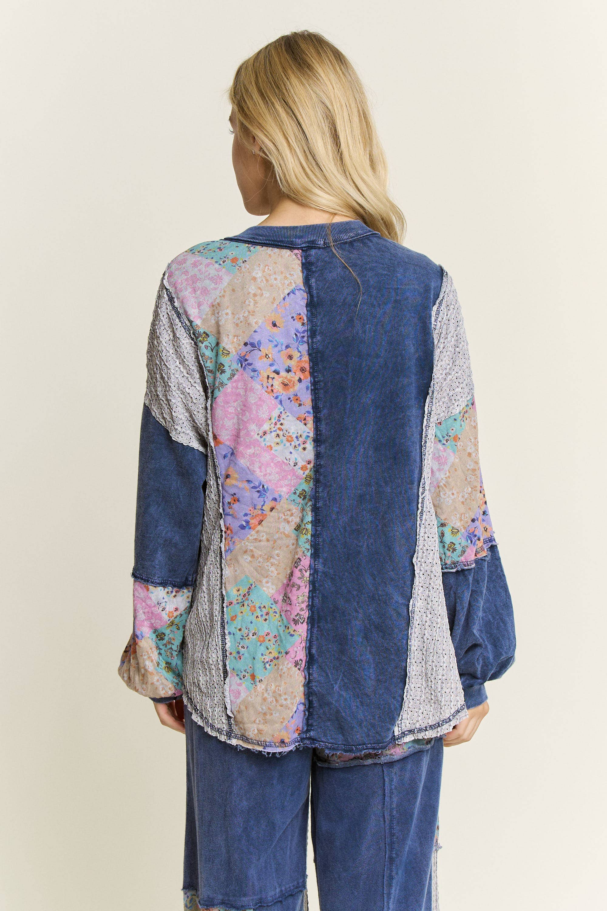 J.Her – Engroshandel Strikket top - Dame – Mineralvasket blomsterbølge-strikket jacquard boho-top HT6039P13