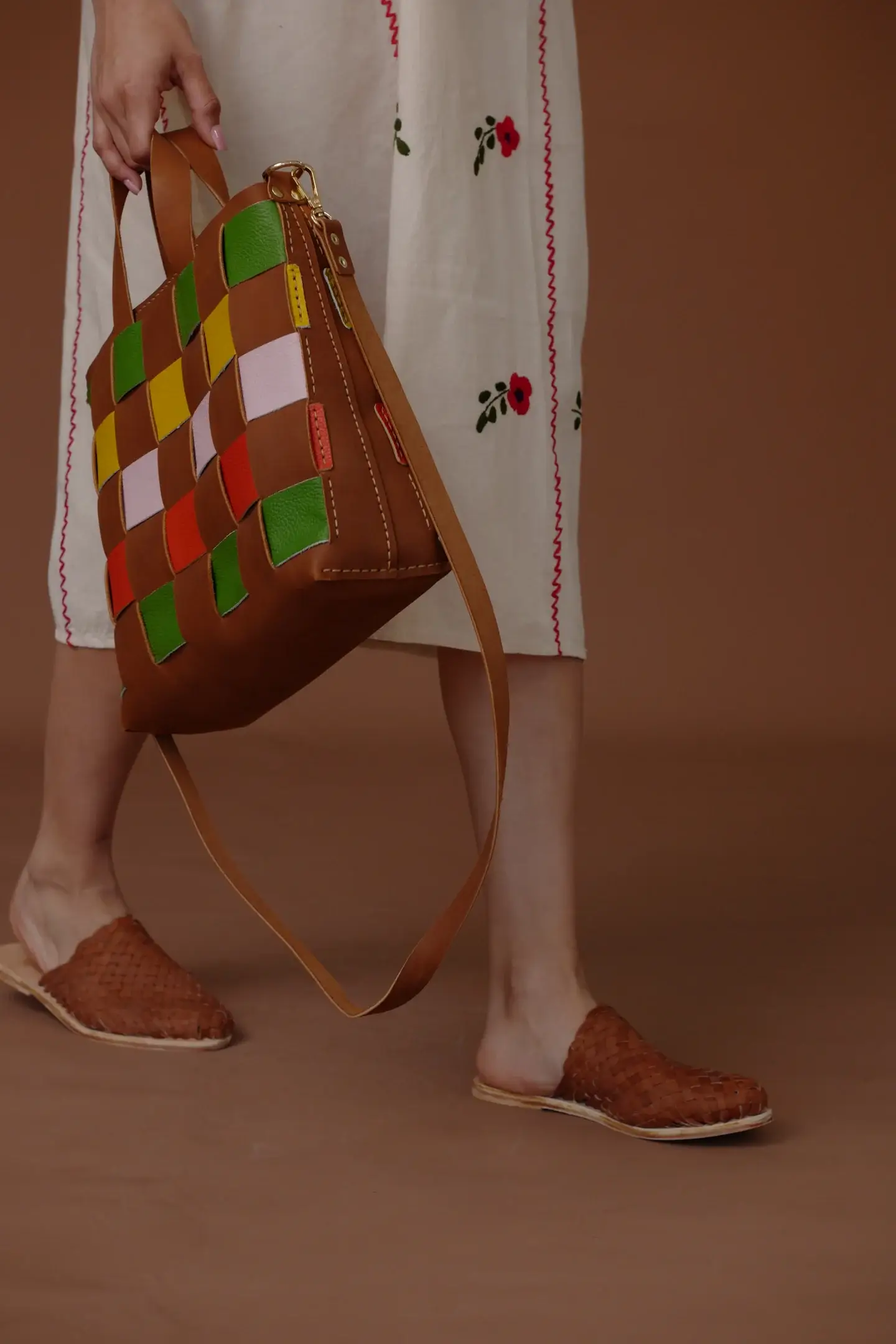 LOLA Y TULA - Wholesale Mules - Women's - HAND WOVEN LEATHER SLIDES // CAMEL2