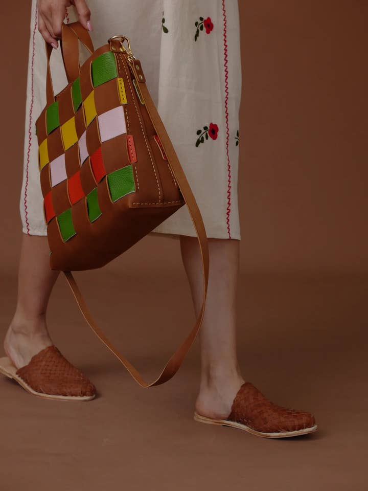 LOLA Y TULA - Wholesale Mules - Women's - HAND WOVEN LEATHER SLIDES // CAMEL2