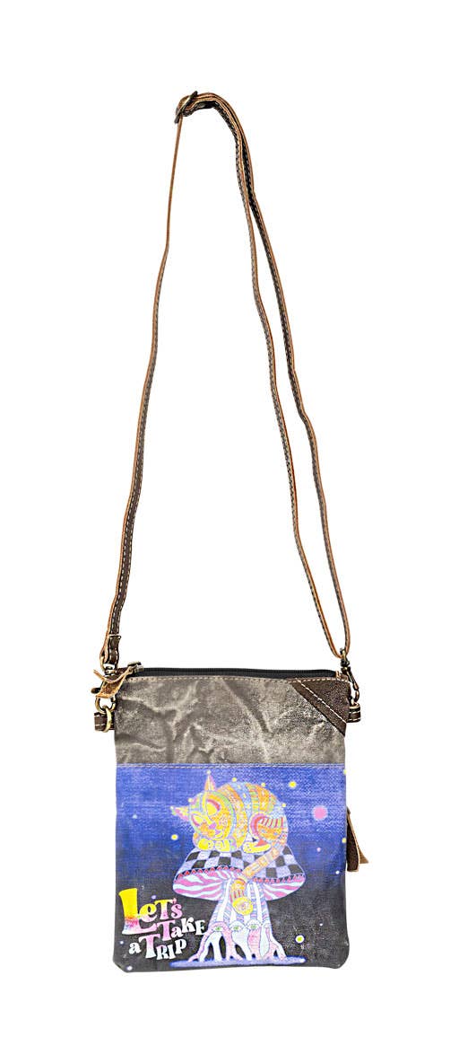 Benjamin International - Wholesale Crossbody Bag - Women's - TRIPPY CAT PASSPORT ABG0