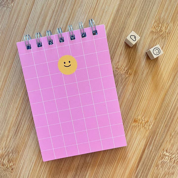 Notesbog A6, Smil, Retro, Personliggjort Interiør, Skole, Nej for engroshandel hos Tania de Andrade illustration