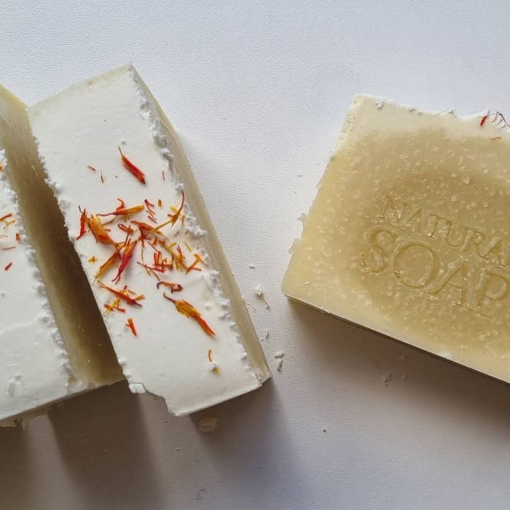 Frankincense & May Chang for wholesale by Bathroomatic