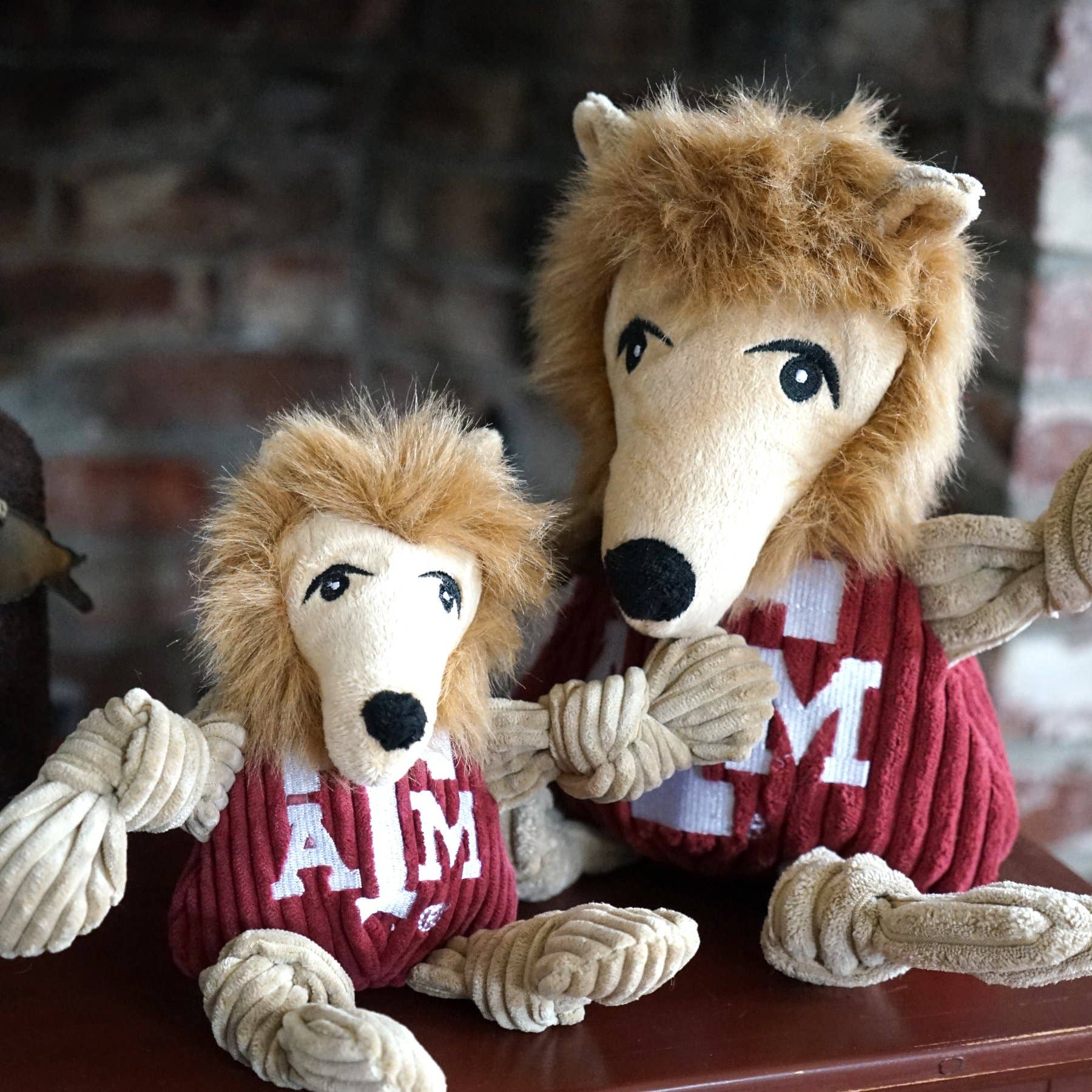 HuggleGroup - Wholesale Pet Plush Toy - Dog - Texas A&M University, Reveille Knottie® Plush Dog Toy2