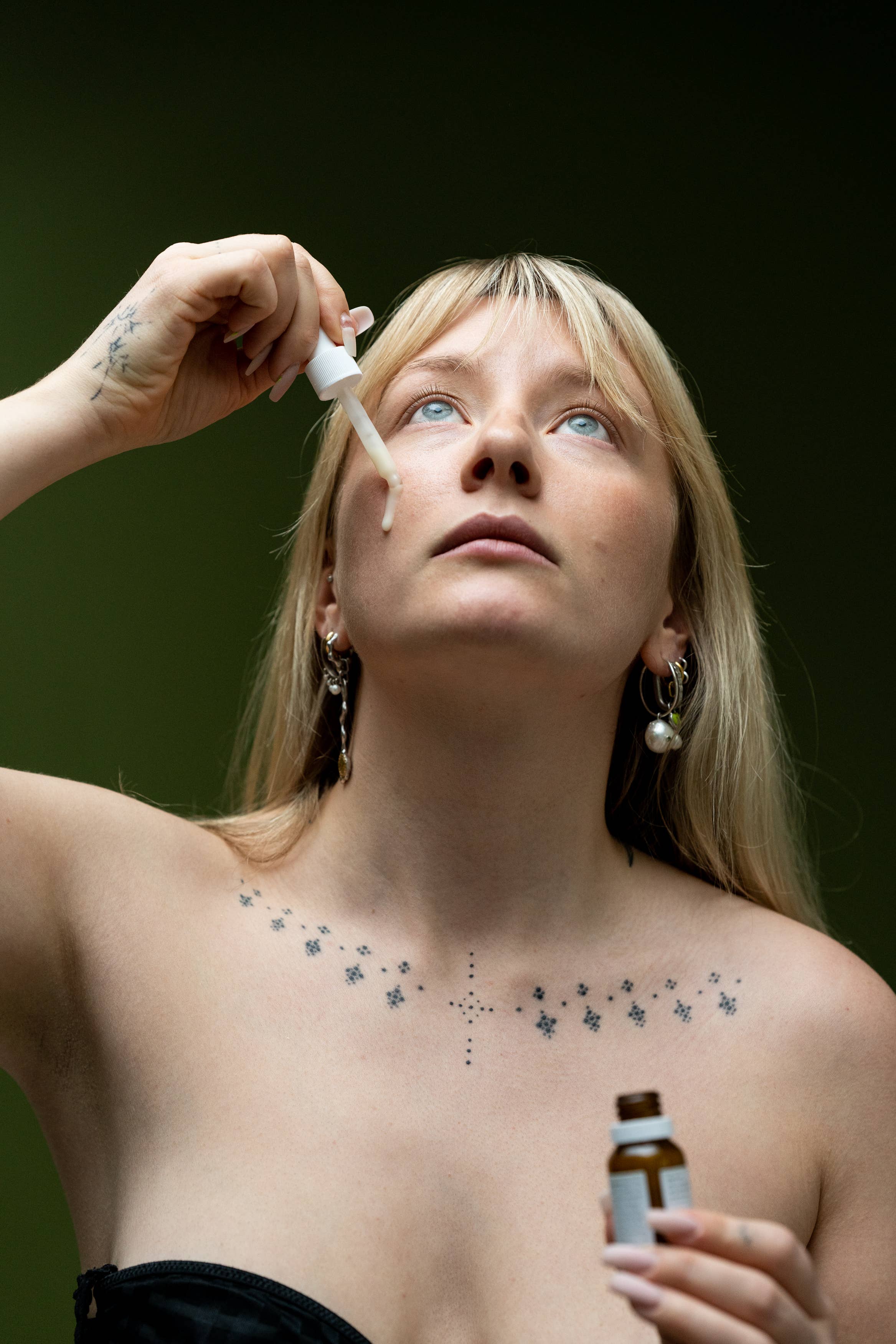 grums – Großhandel Augenseren – HA + Peptid-Komplex Augenserum – Anti-Aging & Aufhellend4