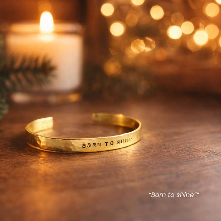 Pulseira martelada Born to shine – bracelete simbólico feito à mão por atacado de MARLAH