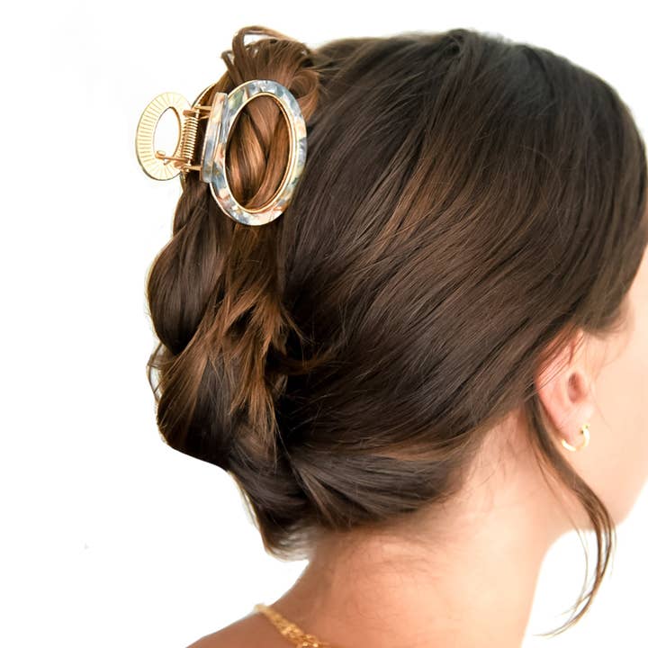 Shop by Alix – wholesale Hair clip – Women’s – Luxury Round Hair Claw Clips, Tortoise Gold Hair Accessories1