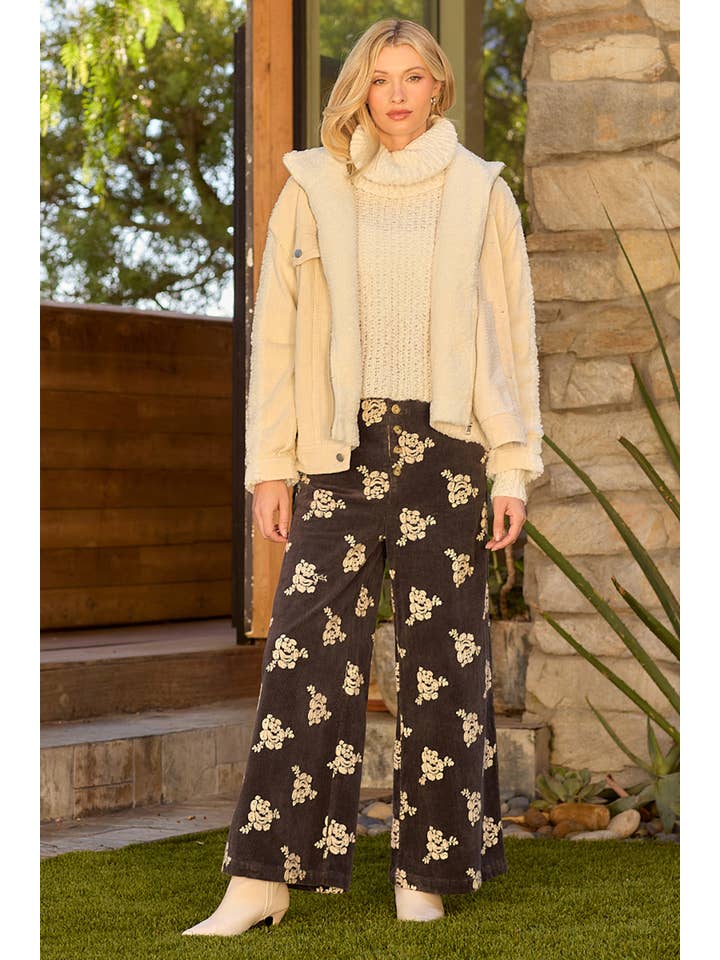 Mystree - Wholesale Knit Sweater - Women's - 60795 Turtle Neck Cropped Sweater