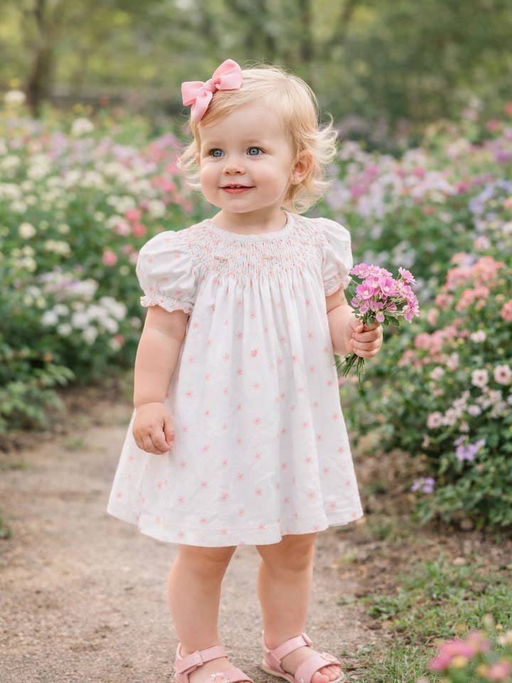 Vestido obispo de algodón pima con estampado de flores rosas para niña bebé para venta al por mayor de Baby Threads