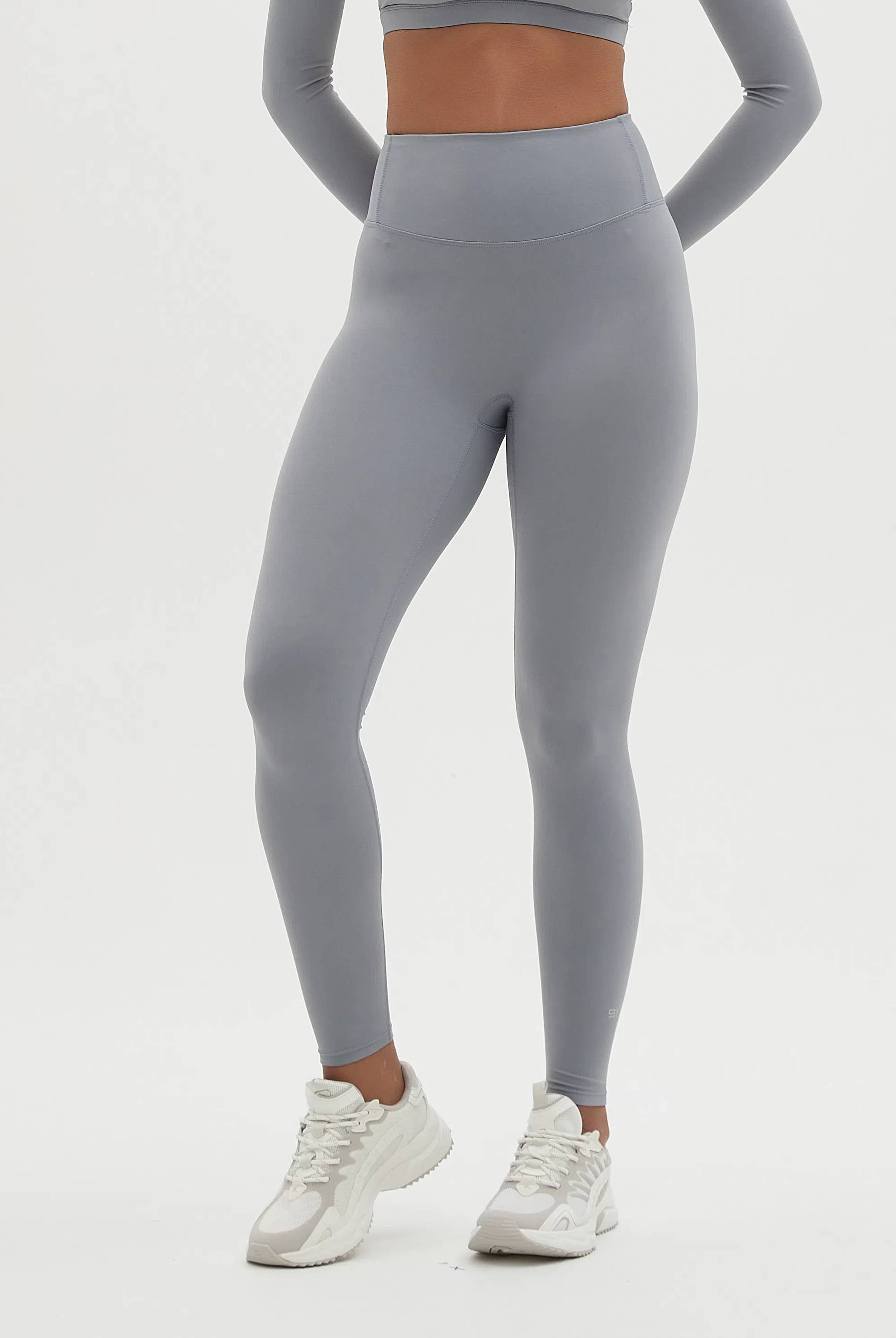 Mantra Active – Großhandel Sport-/Lounge-Leggings – Damen – Odette nahtlose Leggings mit hoher Taille und butterweichem Tragegefühl.1