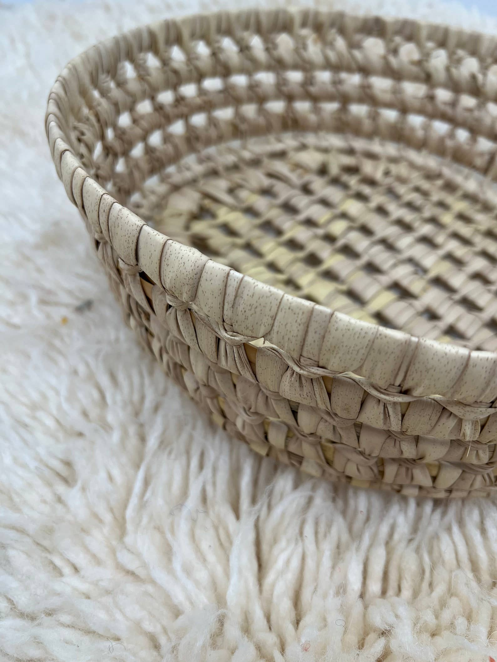 HandHappiness – Engroshandel Kurv – Rund kurv flettet af palmeblade / flet frugtkurv.6
