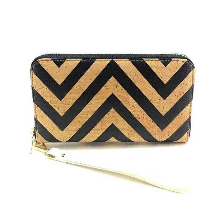 Cork Purse & Clutch with Wristlet for Women for wholesale by Moddanio Cork