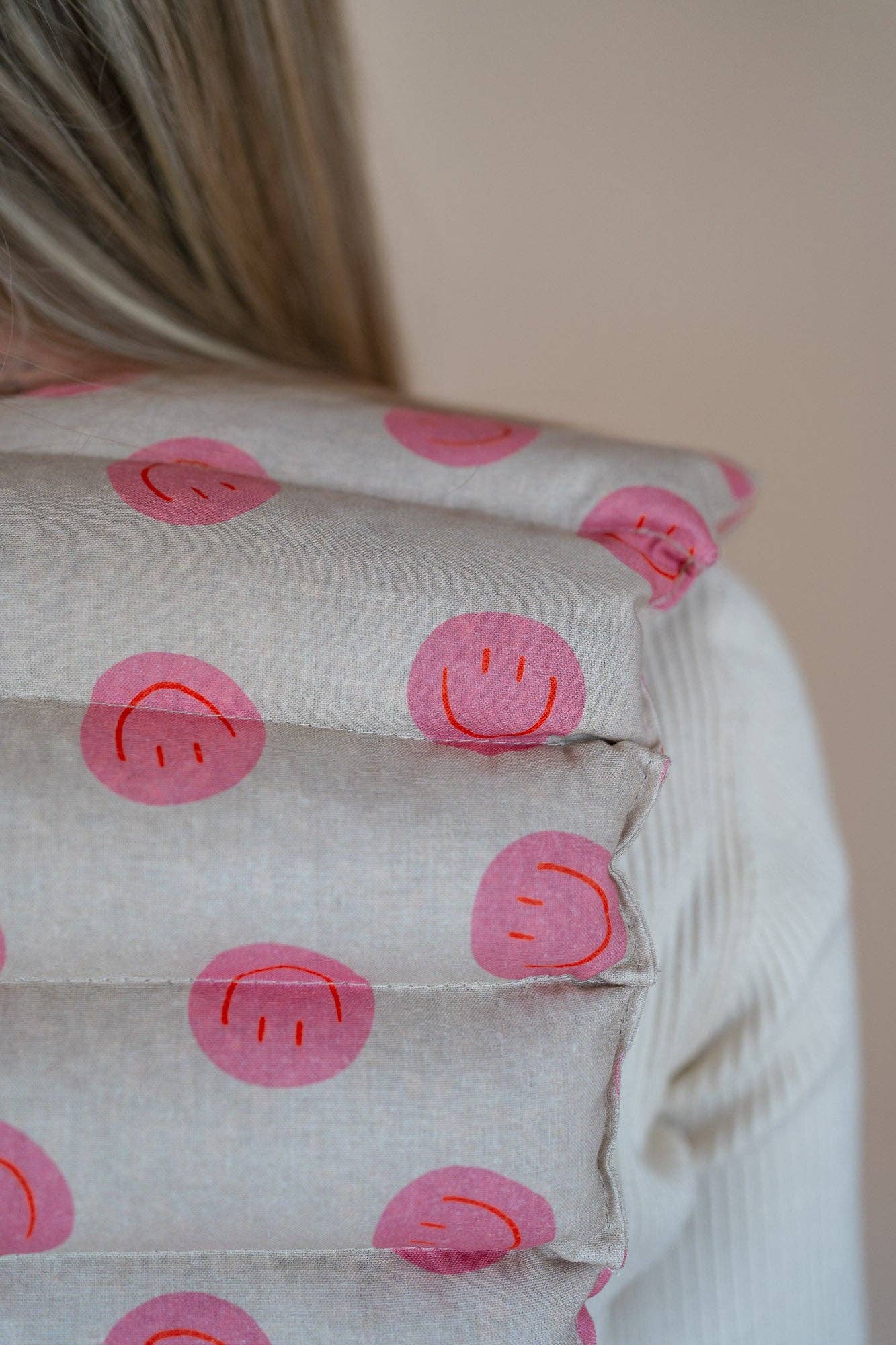 Tochter von Walter - Wholesale Spa Headband - Organic Spelt Neck Pillow - Neck Pillow Smiley Pink8
