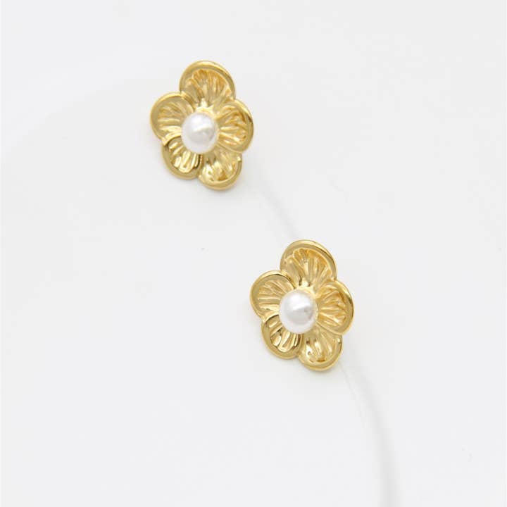 golden Stainless steel flower earrings with pearl for wholesale on Faire0