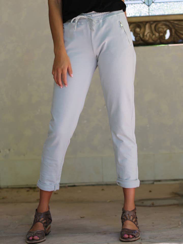 Nostalgia - Vente Pantalon d'intérieur/de jogging – femme - JOGG DE JOGGING EN TISSU ÉPONGE NP746-ASIS AVEC LIEN À NOUER SUR LE DEVANT ET POCHE ZIPPÉE63