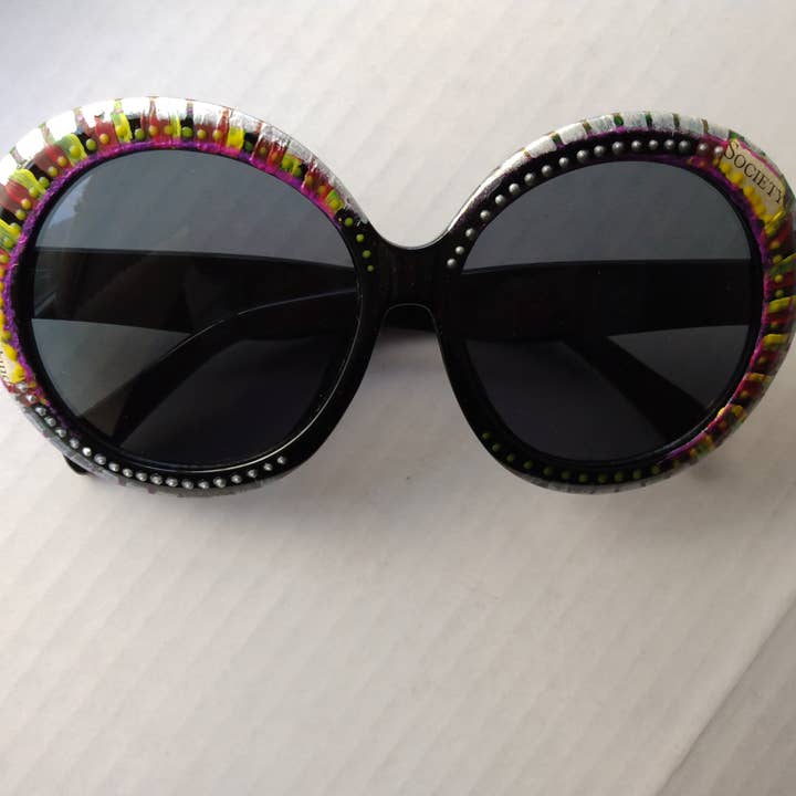 Norahz Boutique - Vendita all'ingrosso Occhiali da sole - Donna - Occhiali da sole rotondi dipinti a mano Società di media misti Conflitto