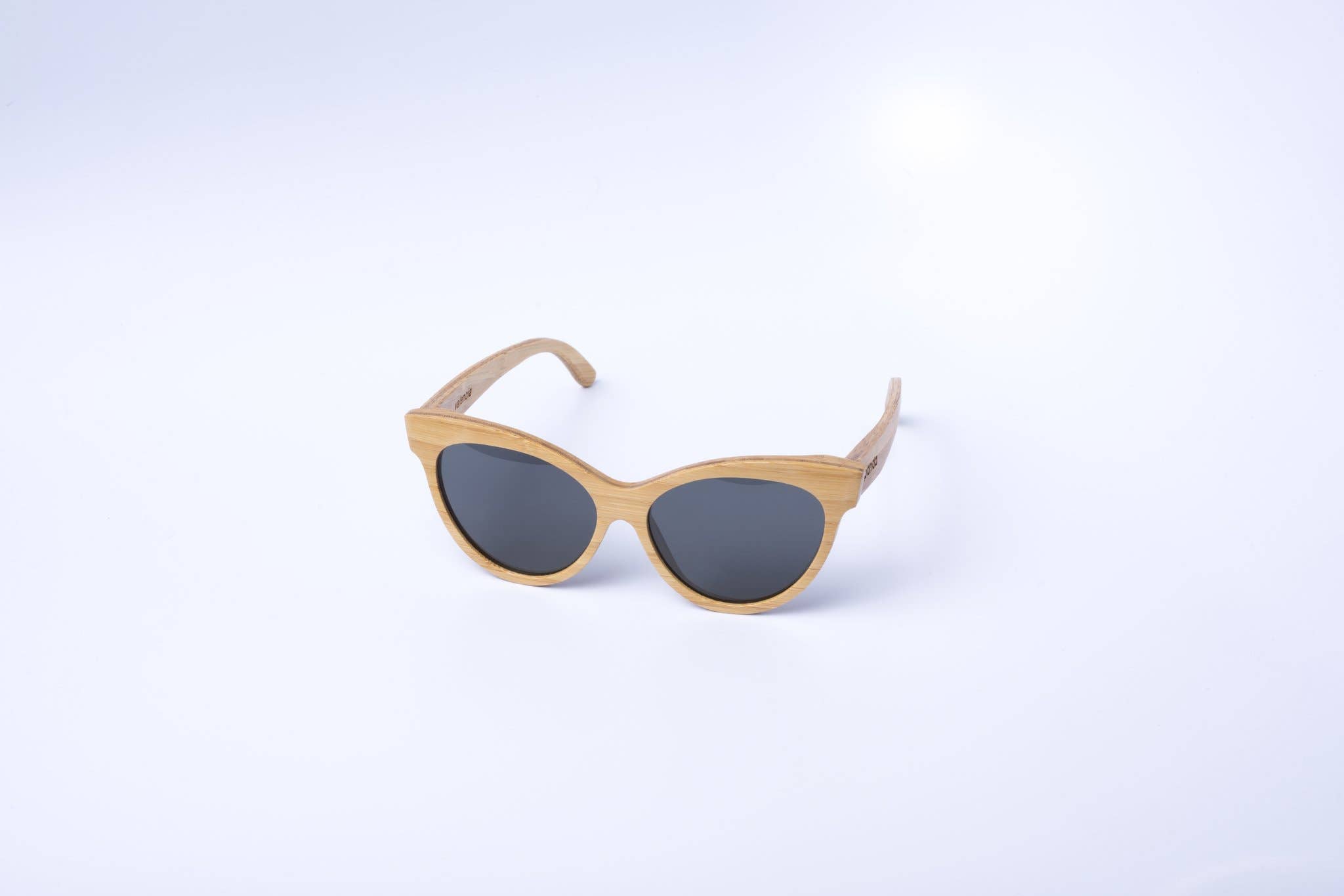 WearPanda - Wholesale Sunglasses - Unisex - Valencia Bamboo Sunglasses6