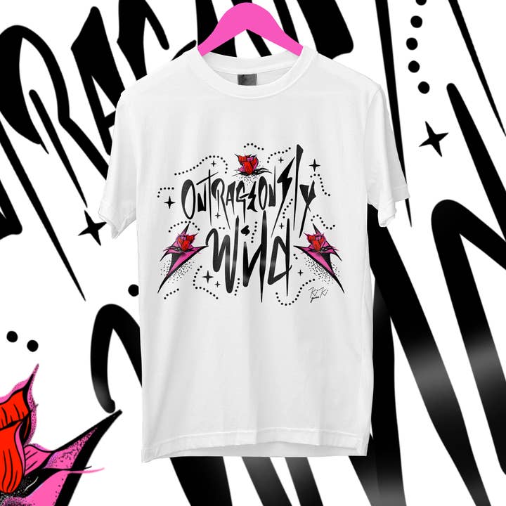 Camiseta de algodón orgánico ilustrada - Escandalosamente salvaje para venta al por mayor de Kiki Gunn