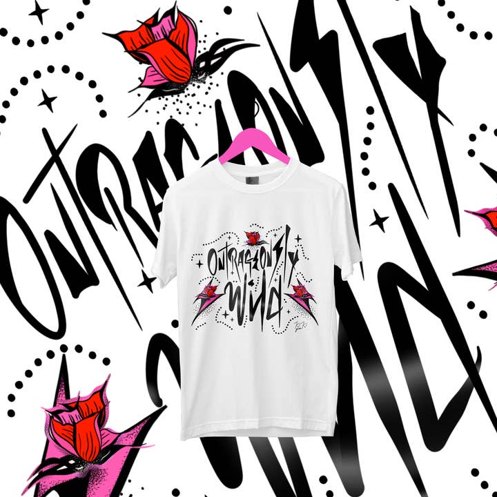 Camiseta de algodón orgánico ilustrada - Escandalosamente salvaje para venta al por mayor de Kiki Gunn