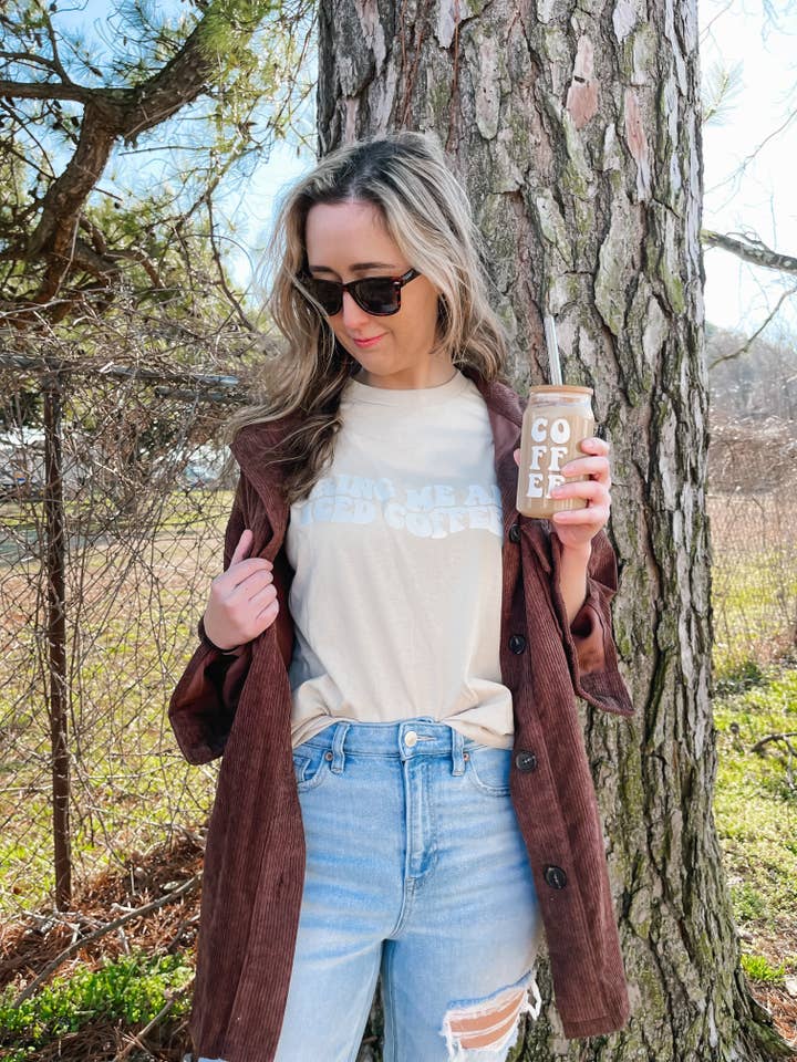 T-shirt Bring Me An Iced Coffee pour la vente par Canvas + Clay