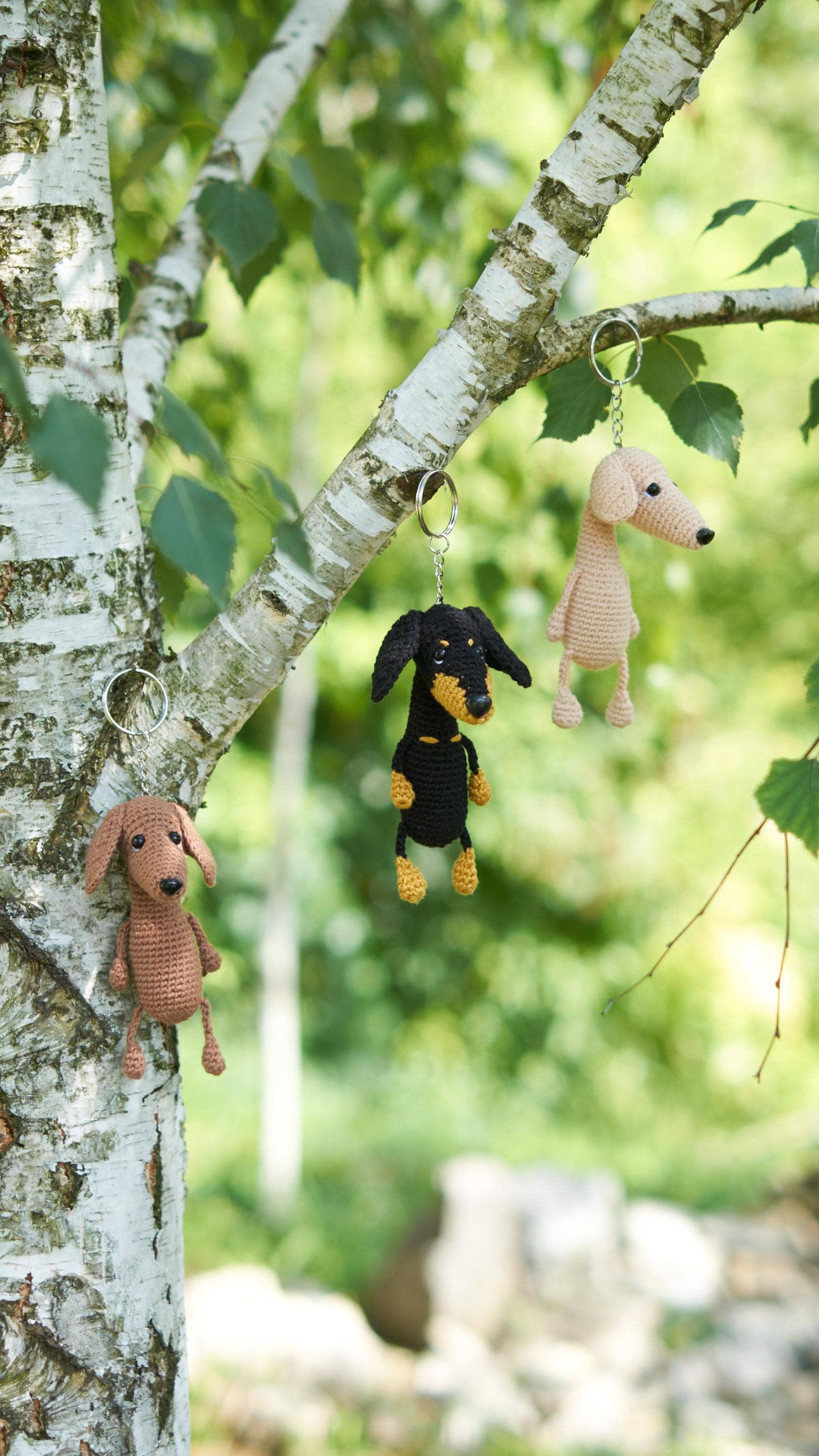 TOMOPOD LLC – wholesale Christmas decoration – Crochet Keychain Dachshund, Keyring Funny Sausage Dog Decor3