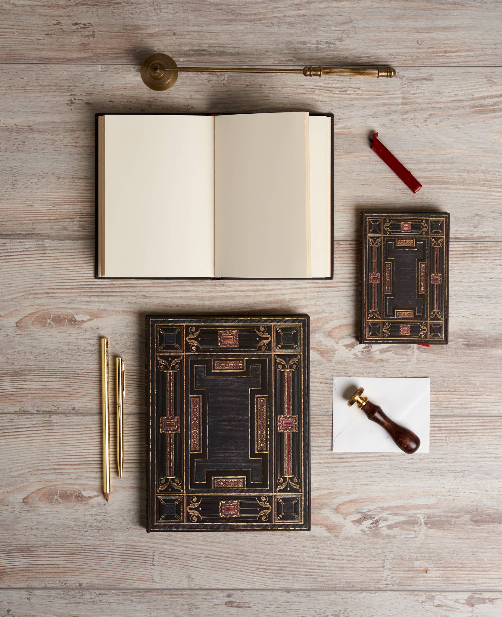 Chronicle Books - Wholesale Journal/Diary - Paperblanks Onyx Hardcover4