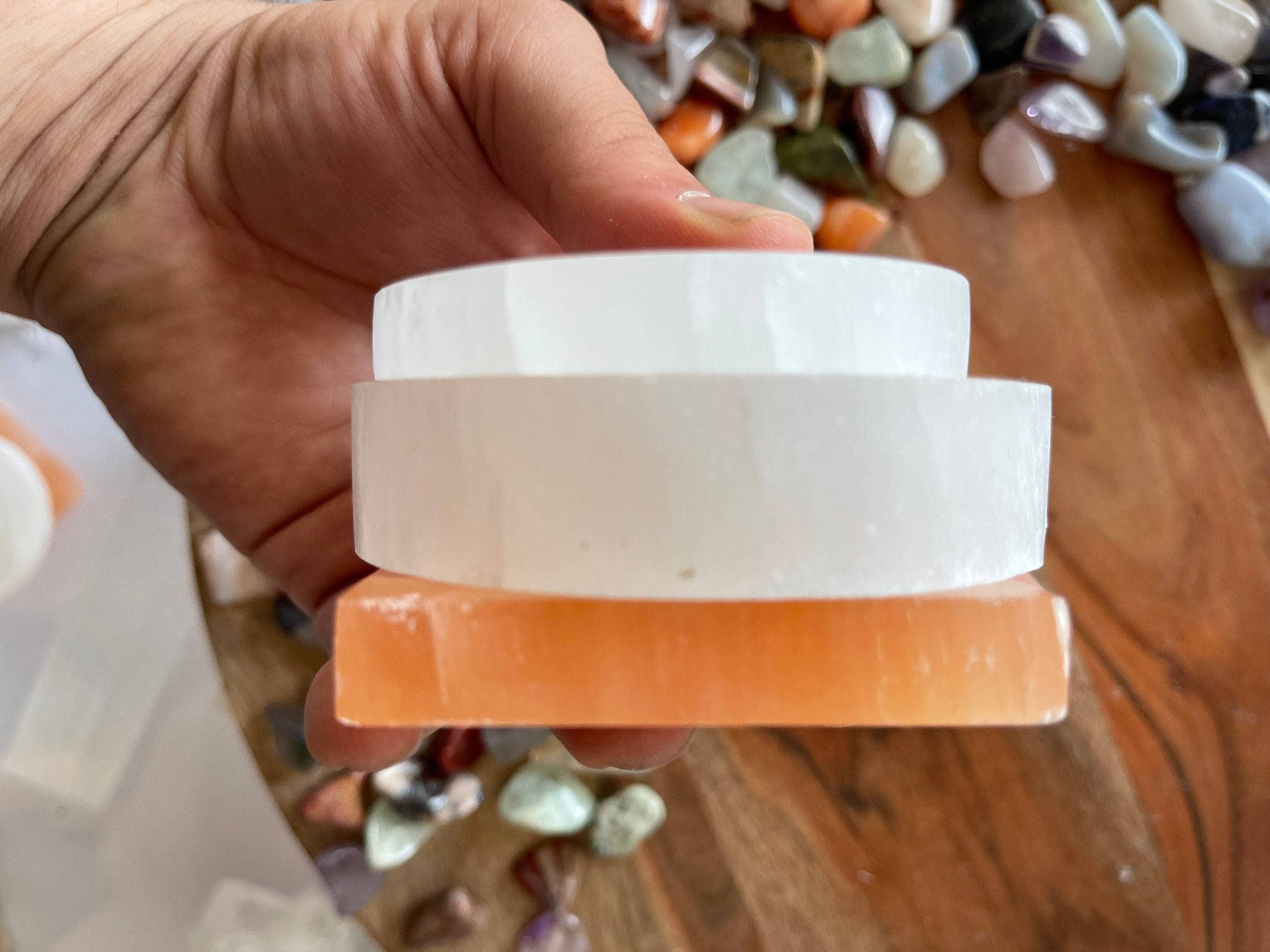 CaNatureLover - Wholesale Oplaadschaal voor kristallen - Polijst Seleniet Oplaadstation met ronde en platte kristalplaten voor bescherming, reiniging en meditatie8