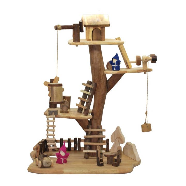 Adventure Tree House pour la vente par Q Toys