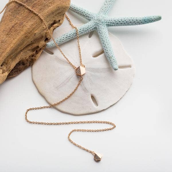 Kimberly Y vedhæng for engroshandel hos Farm Wife Style