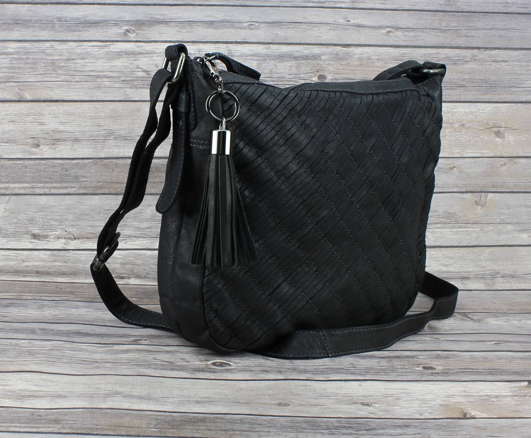 Leather Impressions Inc - Venta al por mayor Llavero - Mujer - Accesorio y llavero para bolso de piel con borlas9