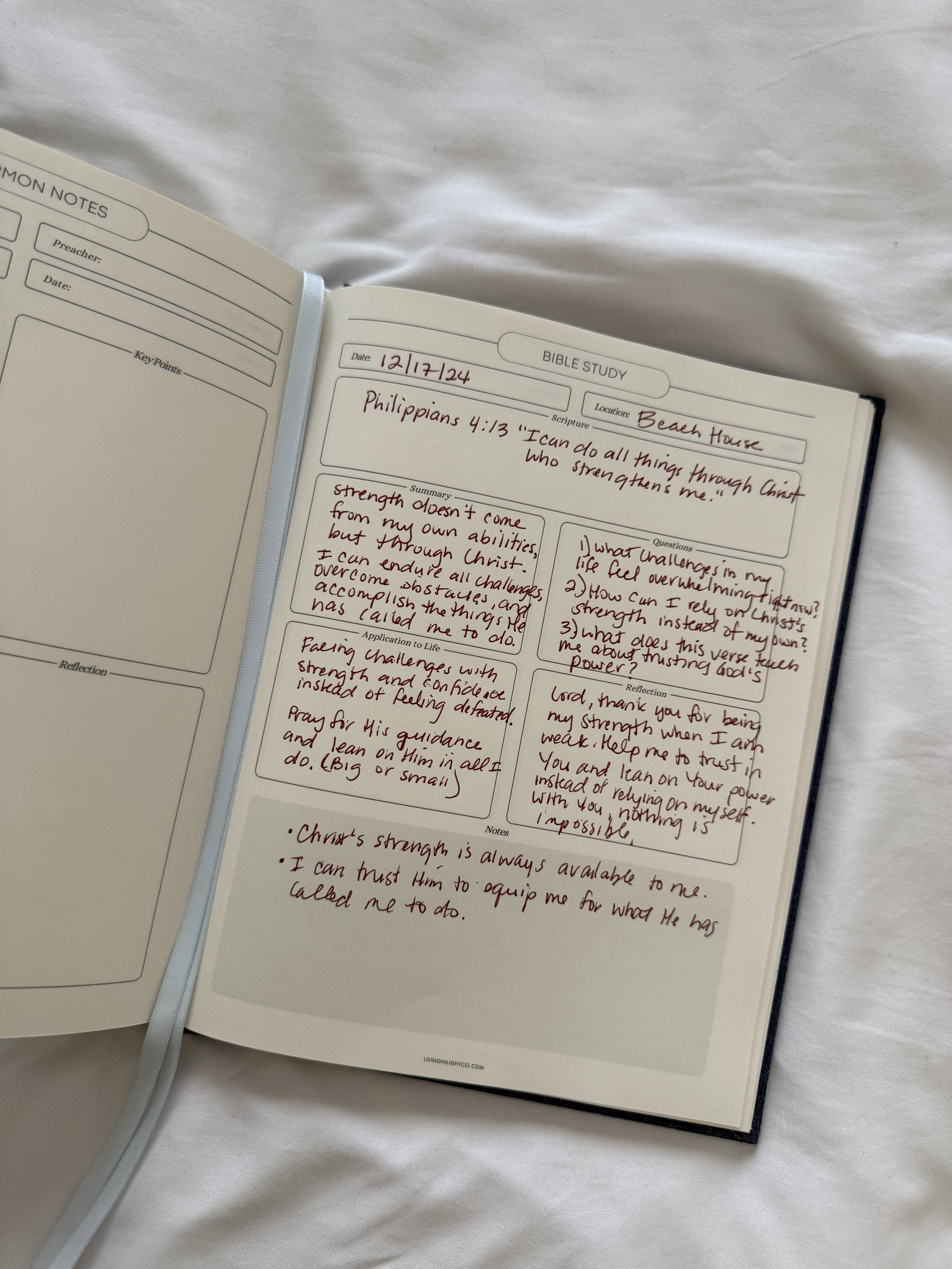 Living In Light – Agenda por atacado – Agenda Cristã Moderna Sem Data – Estudo Bíblico, Anotações de Sermões, Pedidos de Oração, Definição de Metas, Finanças e Mais | Capas em Couro Greige, Couro Marfim e Jeans5