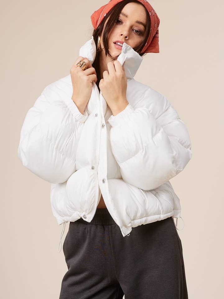 2-in-1 Solid Puffer Jacket with Detachable Sleeve for wholesale by Mimosa