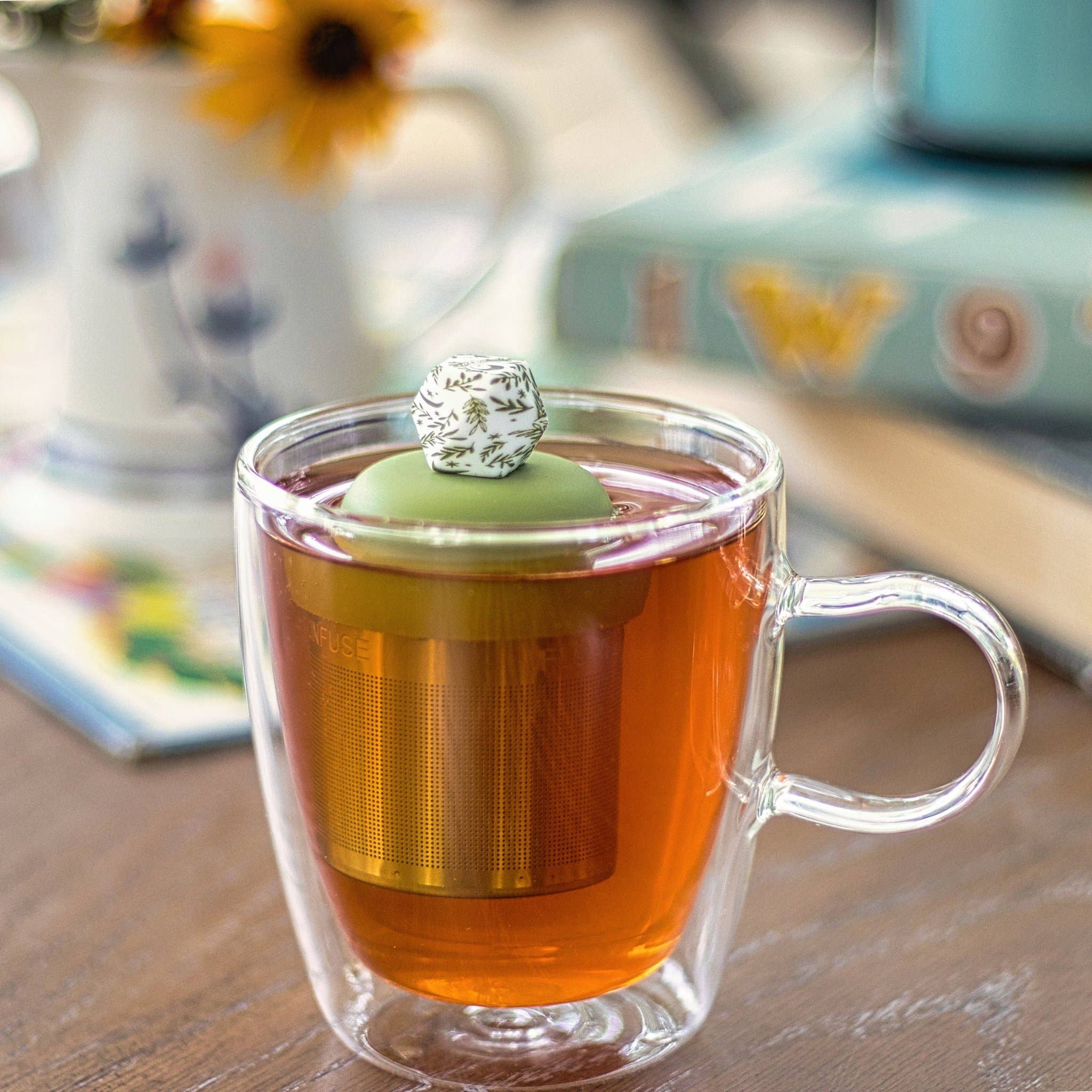 Float2infuse Tea Infuser – Großhandel Teesieb/-Infuser – Hexagon | schwimmender Teekessel | grüne Basis | Kräutermuster1
