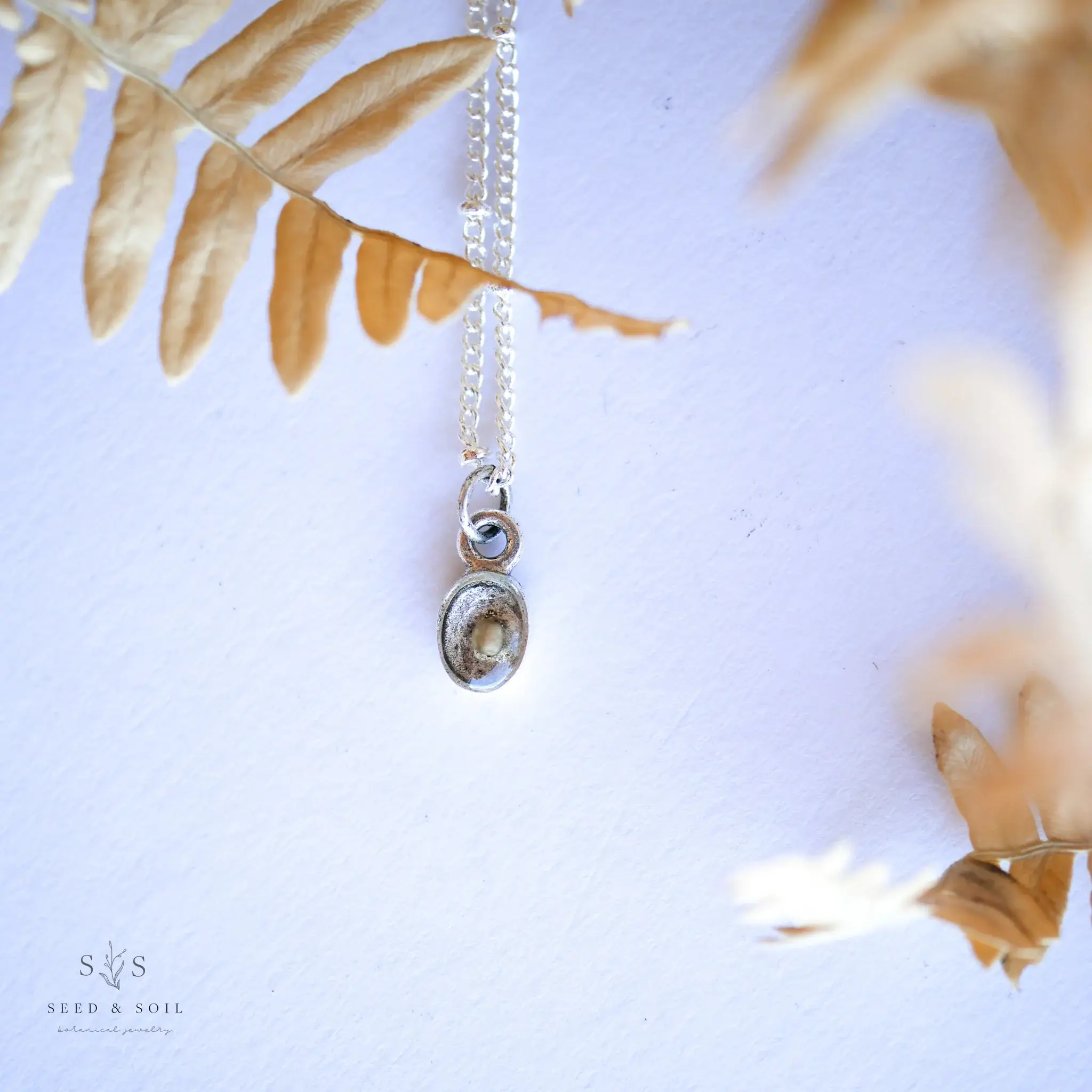 Seed & Soil Botanical Jewelry - Vente Colliers à pendentif - Petit collier ovale8
