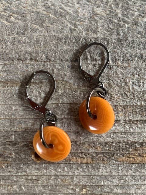 Veronica Riley Martens - Wholesale Hangende/ronde oorbellen - Kleine Dangle oorbellen5