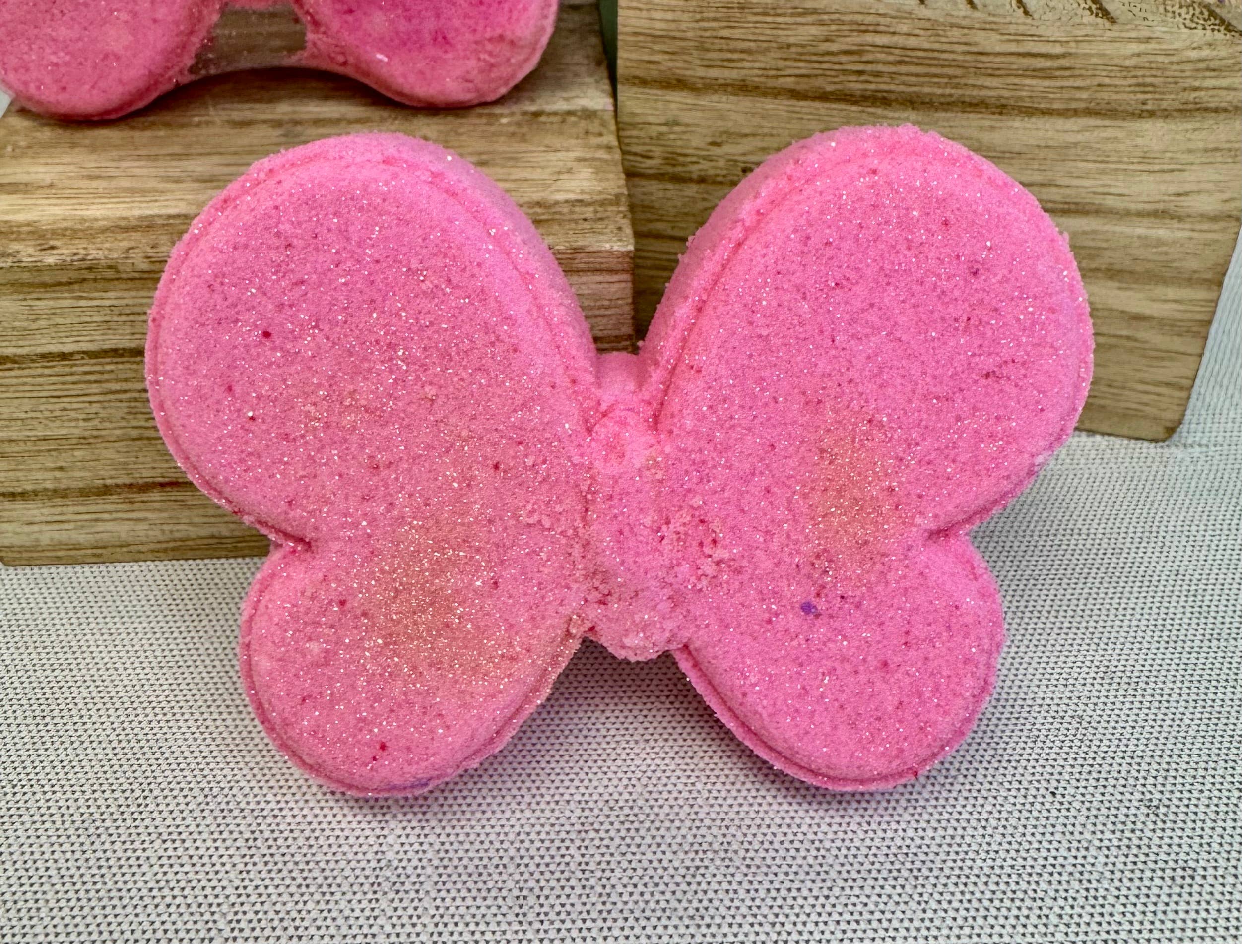 Penelope's Soaps & Such – Engroshandel Badekugle – Bath Bomb -- Butterfly3