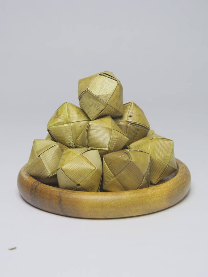 BULK Boules de Palmier 1x1" pour Pièces de Jouet pour Oiseaux pour la vente par No Furries Delights