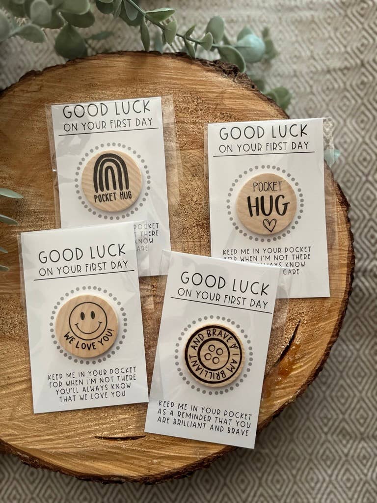 Handmade by Hammero - Vente Jeton/pièce de collection - Retour à l'école câlin de poche, bouton courageux et sourire9